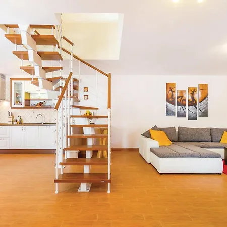 Ferienhaus 3 Bedroom Lovely In Bregi Opatija