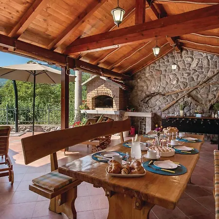 Ferienhaus 3 Bedroom Lovely In Bregi Opatija