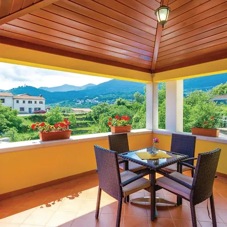 Holiday home 3 Bedroom Lovely In Bregi